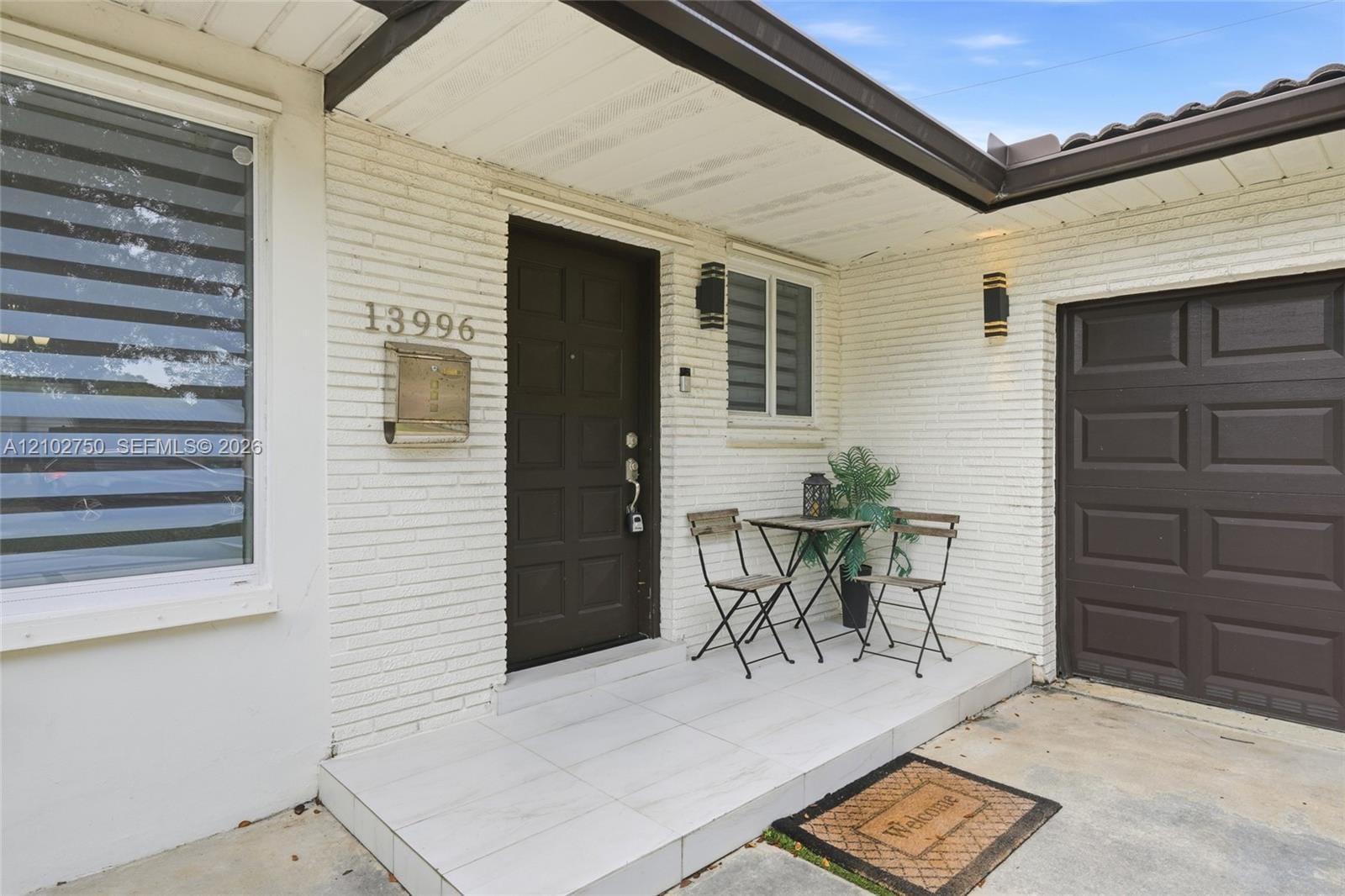 13996 Lake Lure Court, Miami Lakes, FL 33014 photo 2