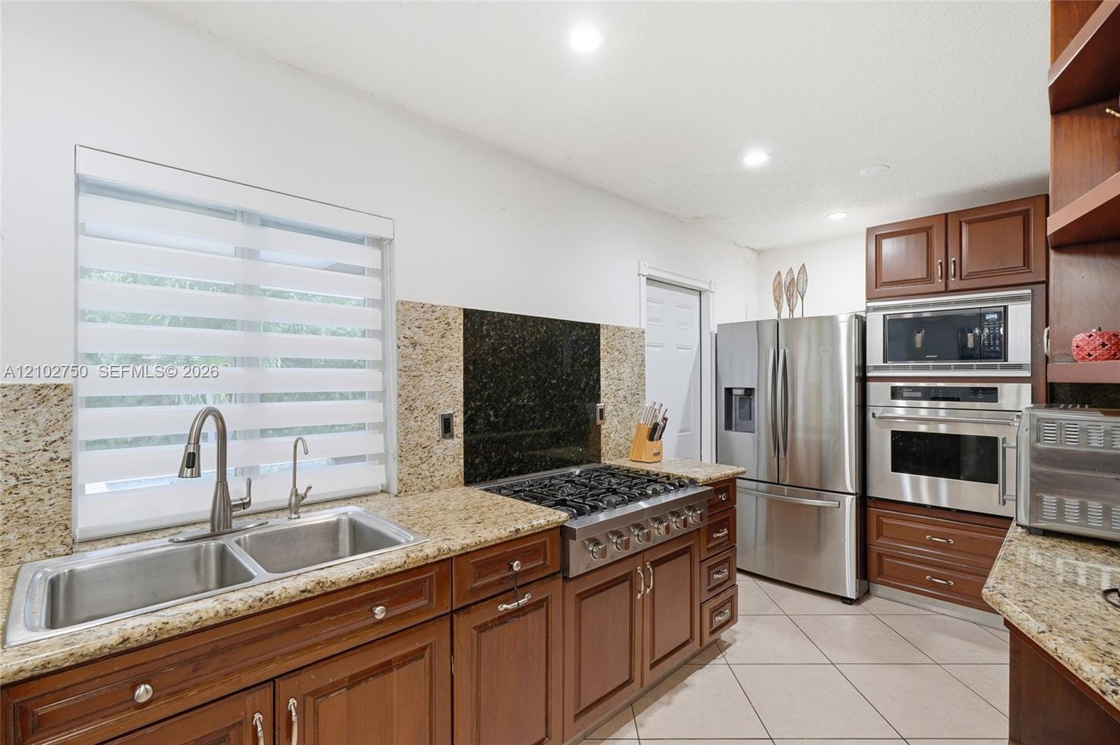 13996 Lake Lure Court, Miami Lakes, FL 33014 photo 8