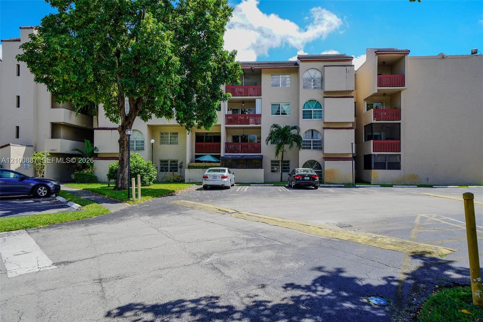10641 SW 108th Avenue 2I, Miami, FL 33176 photo 2