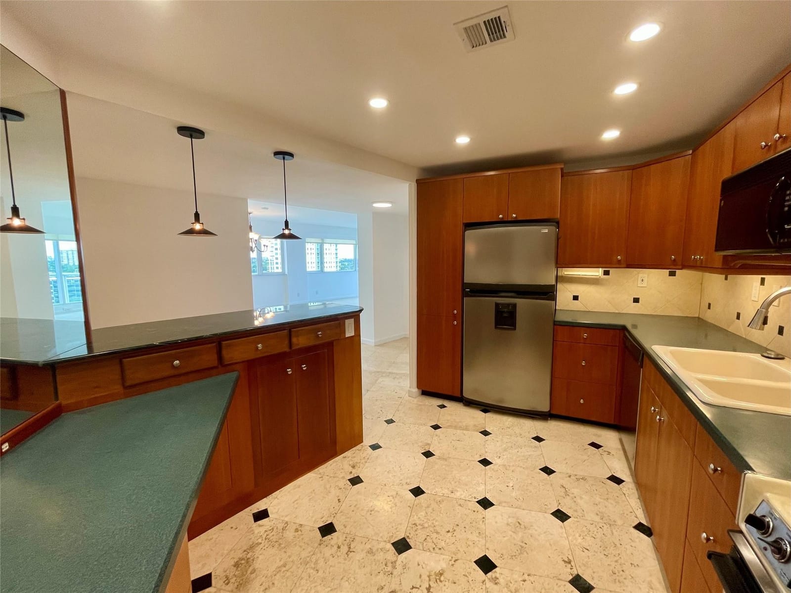 3000 Holiday Drive 1106, Fort Lauderdale, FL 33316 photo 12