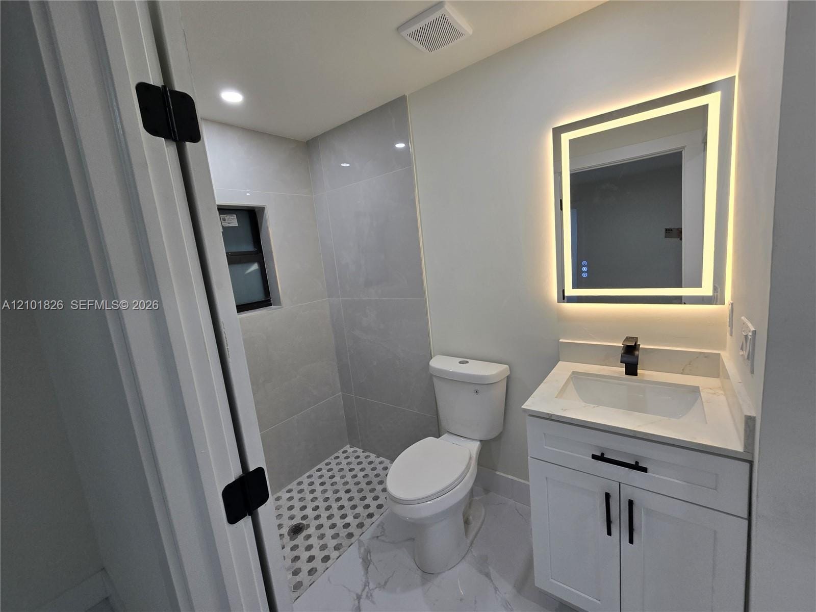 1031 E Hansen, Lehigh Acres, FL 33974 photo 7