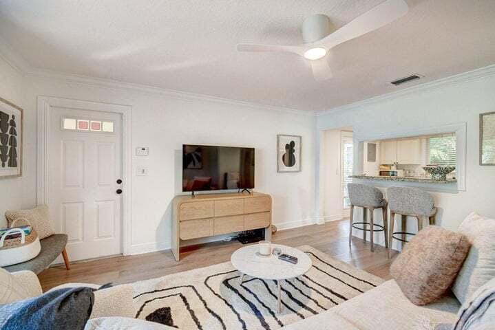 45 SE 7TH Avenue — photo 4