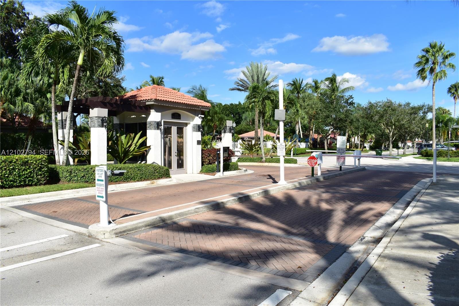 952 Sevilla Circle, Weston, FL 33326 photo 4