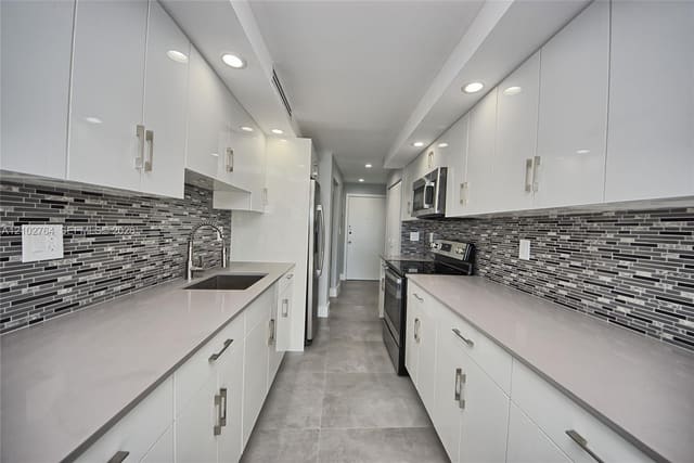 1660 NE 191st Street 309-1, Miami, FL 33179