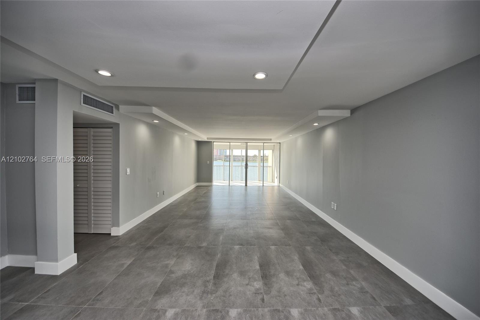 1660 NE 191st Street 309-1, Miami, FL 33179 photo 2