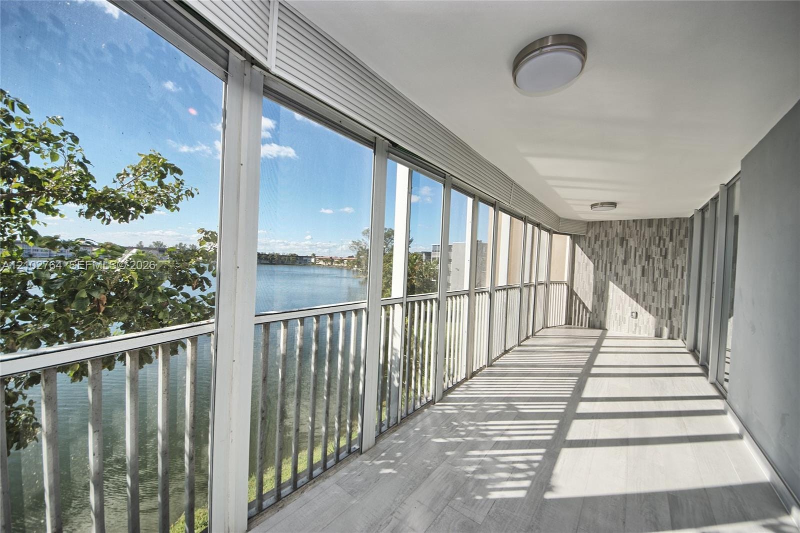 1660 NE 191st Street 309-1, Miami, FL 33179 photo 3