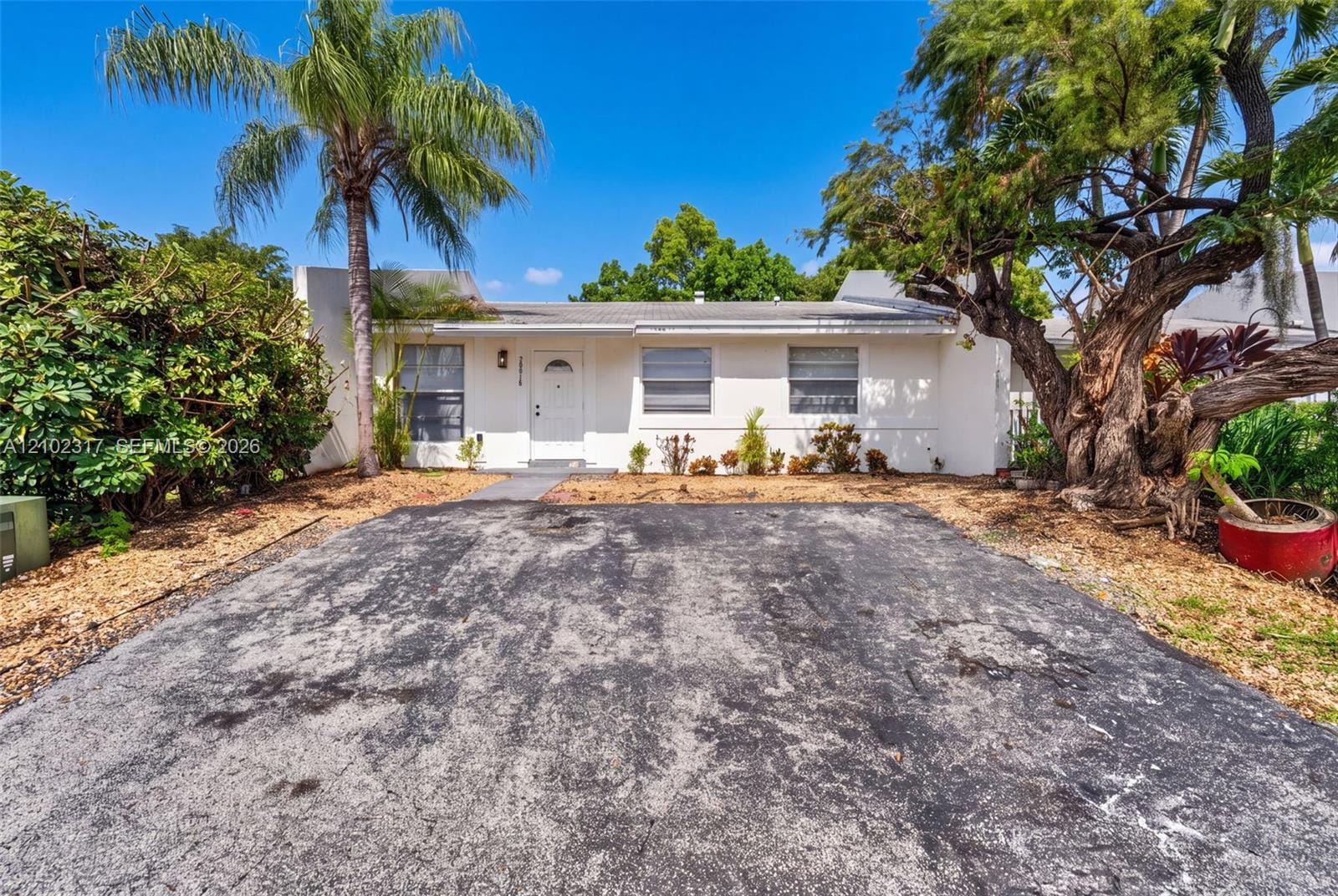 20816 SW 103rd Place — photo 1