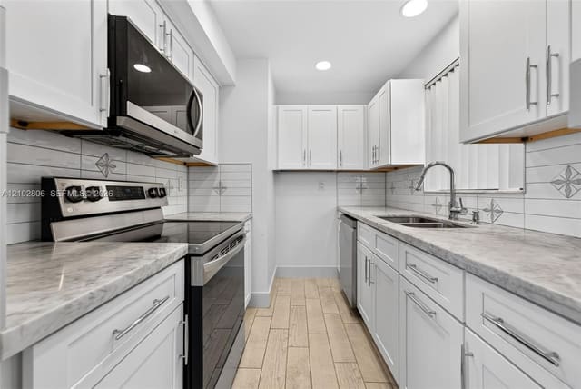 1121 SW 122nd Avenue 414-2, Miami, FL 33184
