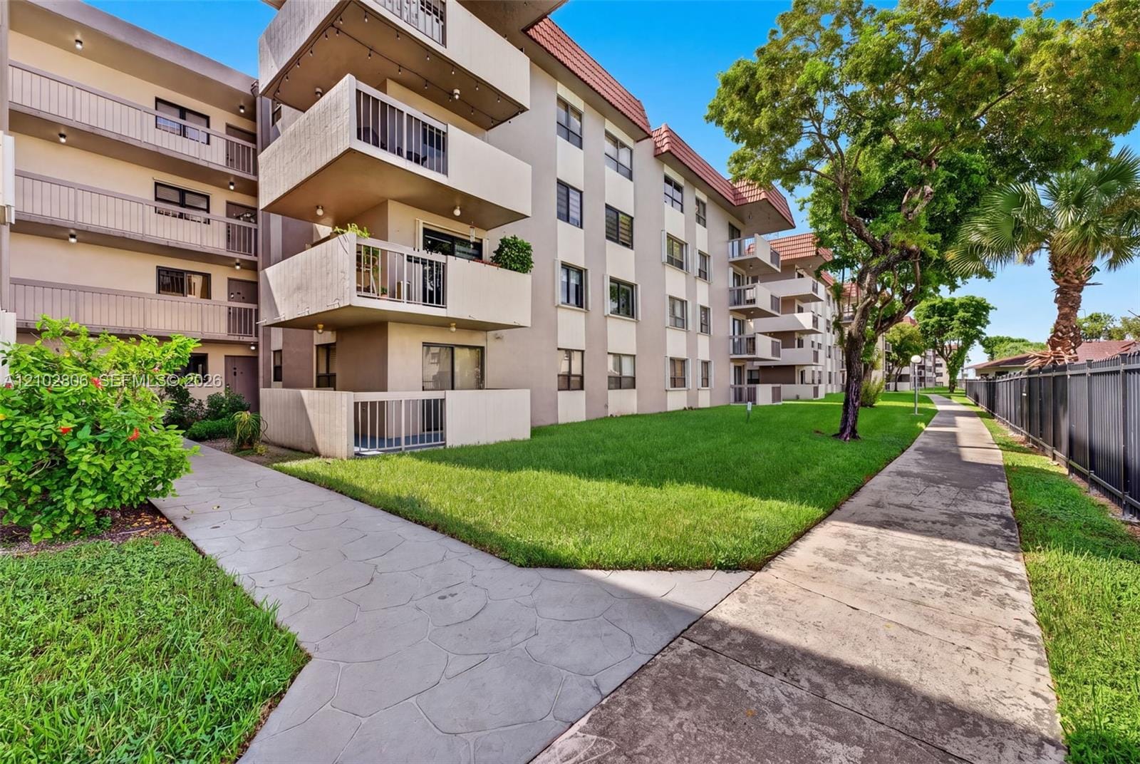 1121 SW 122nd Avenue 414-2, Miami, FL 33184 photo 27