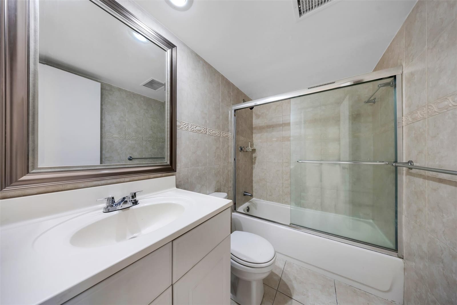 625 OAKS Drive 802, Pompano Beach, FL 33069 photo 11