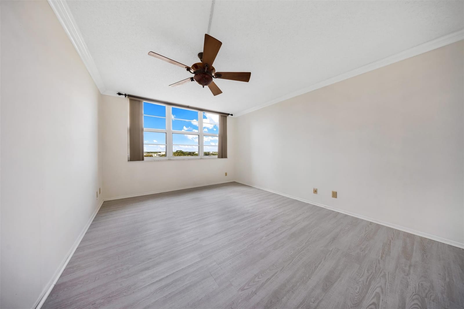625 OAKS Drive 802, Pompano Beach, FL 33069 photo 19
