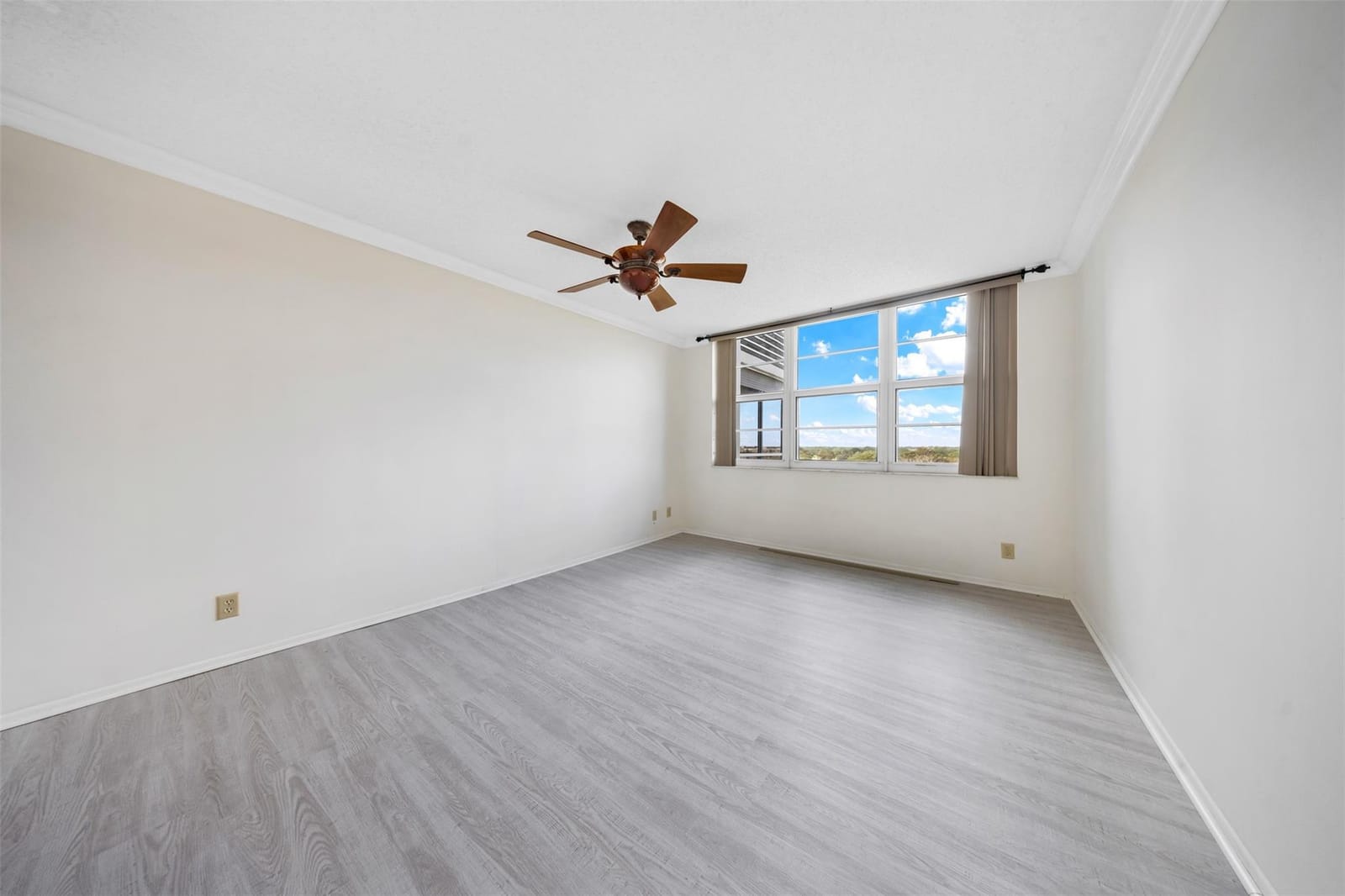 625 OAKS Drive 802, Pompano Beach, FL 33069 photo 21