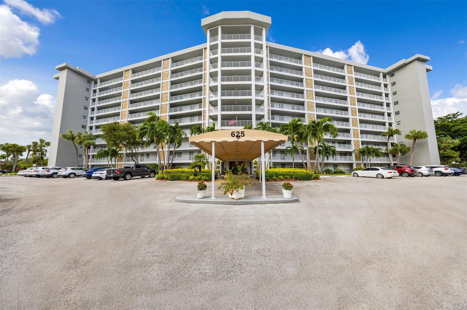 625 OAKS Drive 802, Pompano Beach, FL 33069 photo 29