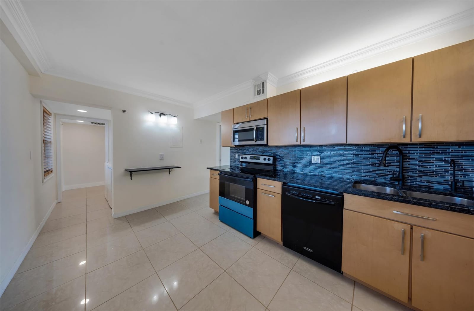 625 OAKS Drive 802, Pompano Beach, FL 33069 photo 7