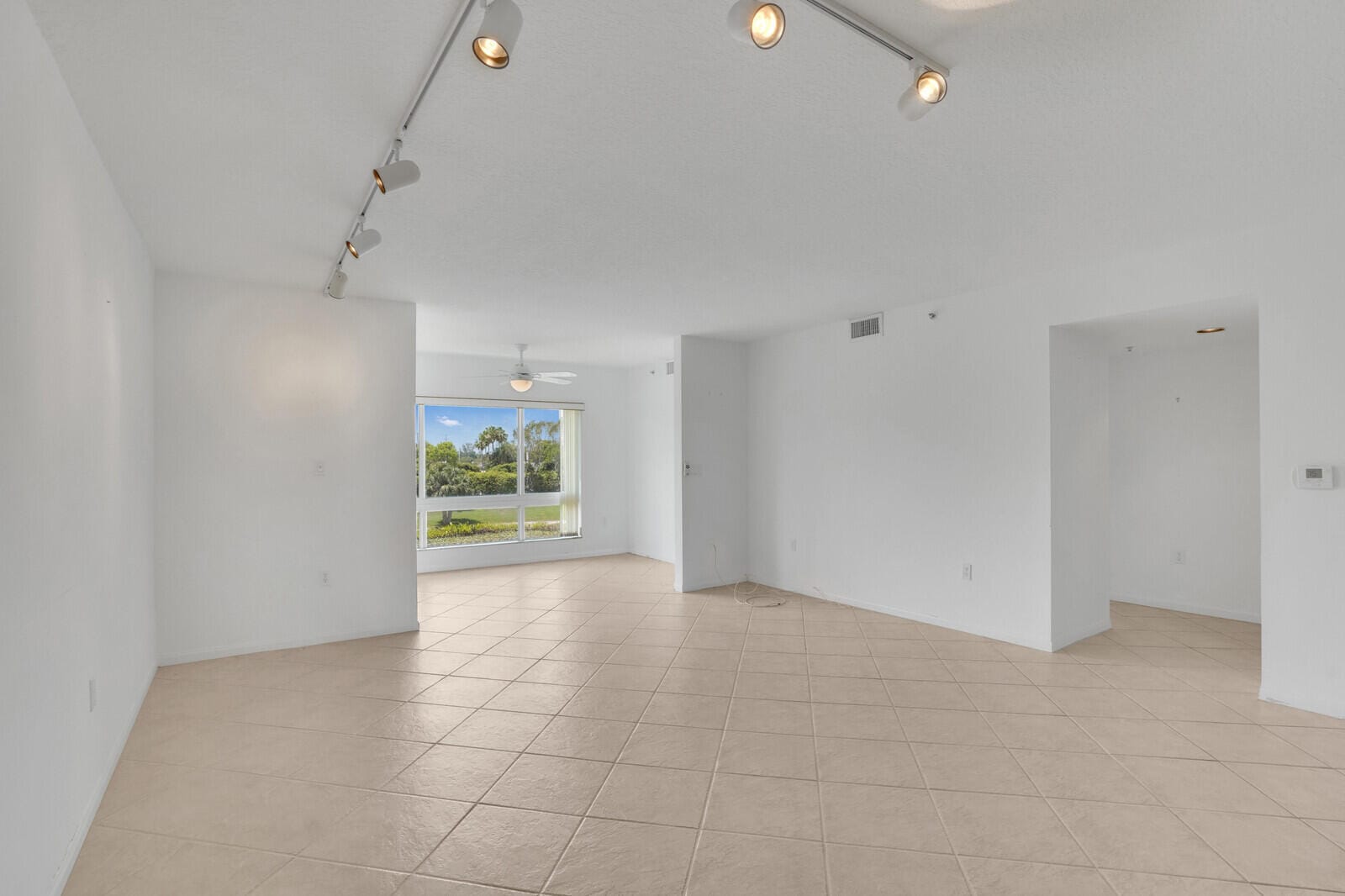 5874 CRYSTAL SHORES Drive 308, Boynton Beach, FL 33437 photo 13