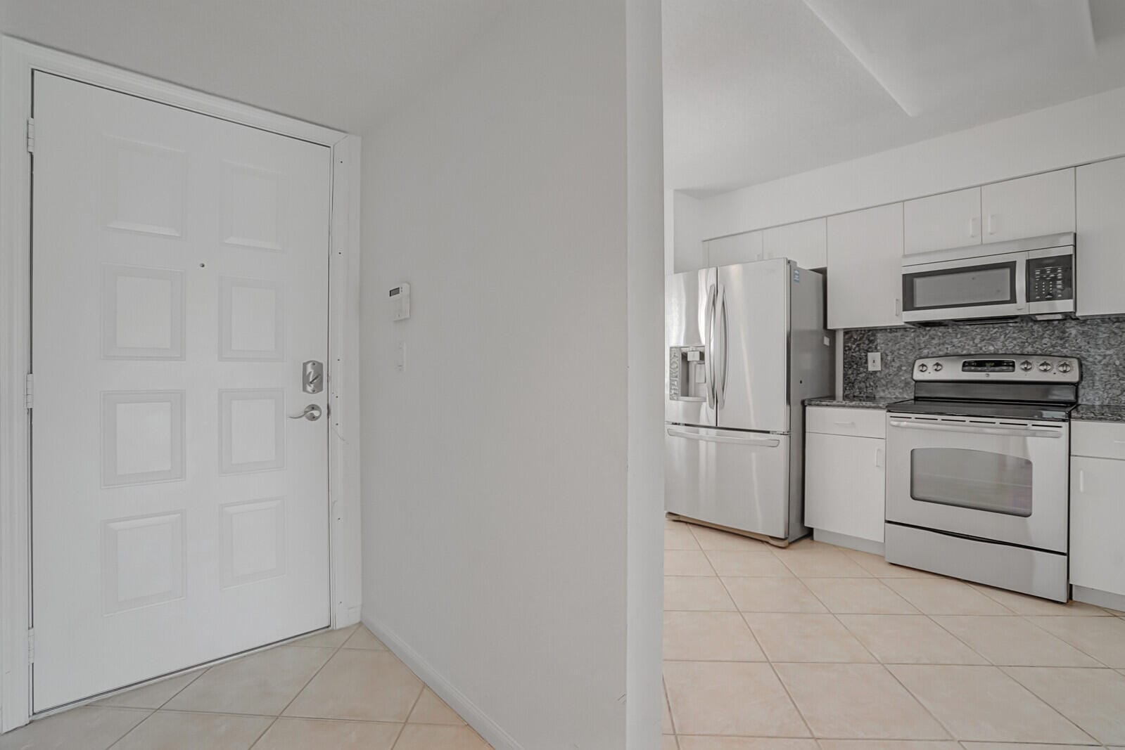 5874 CRYSTAL SHORES Drive 308 — photo 3