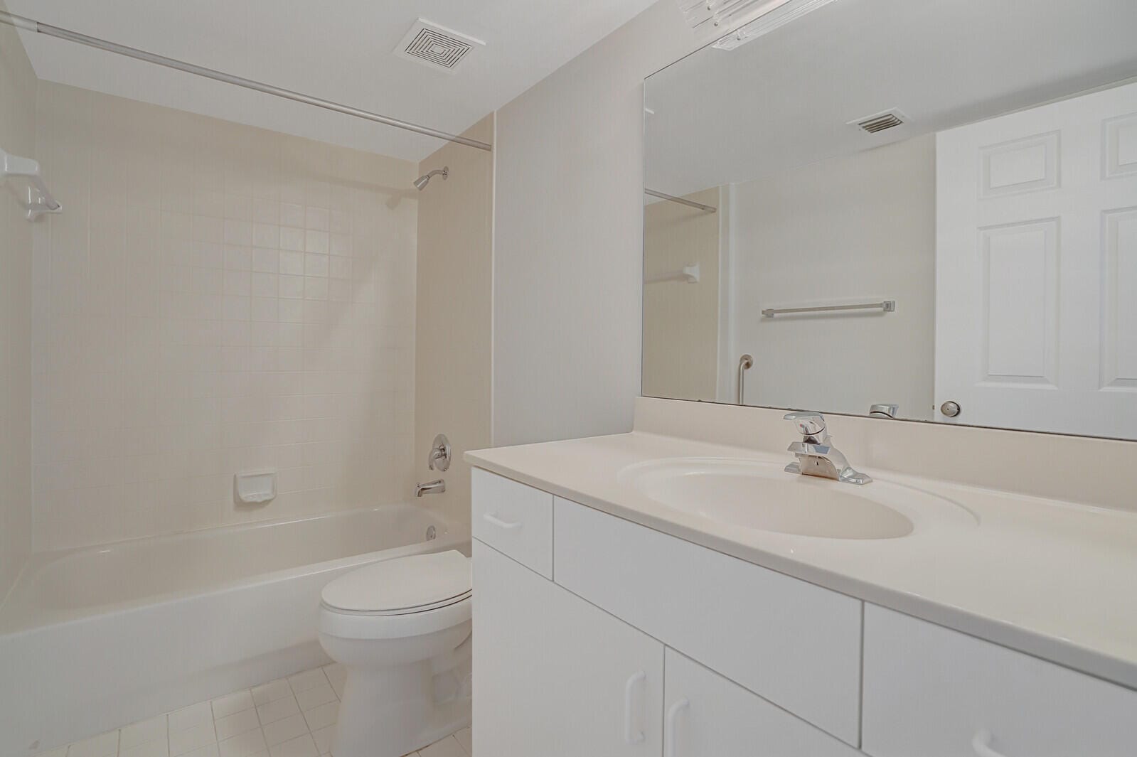 5874 CRYSTAL SHORES Drive 308, Boynton Beach, FL 33437 photo 30