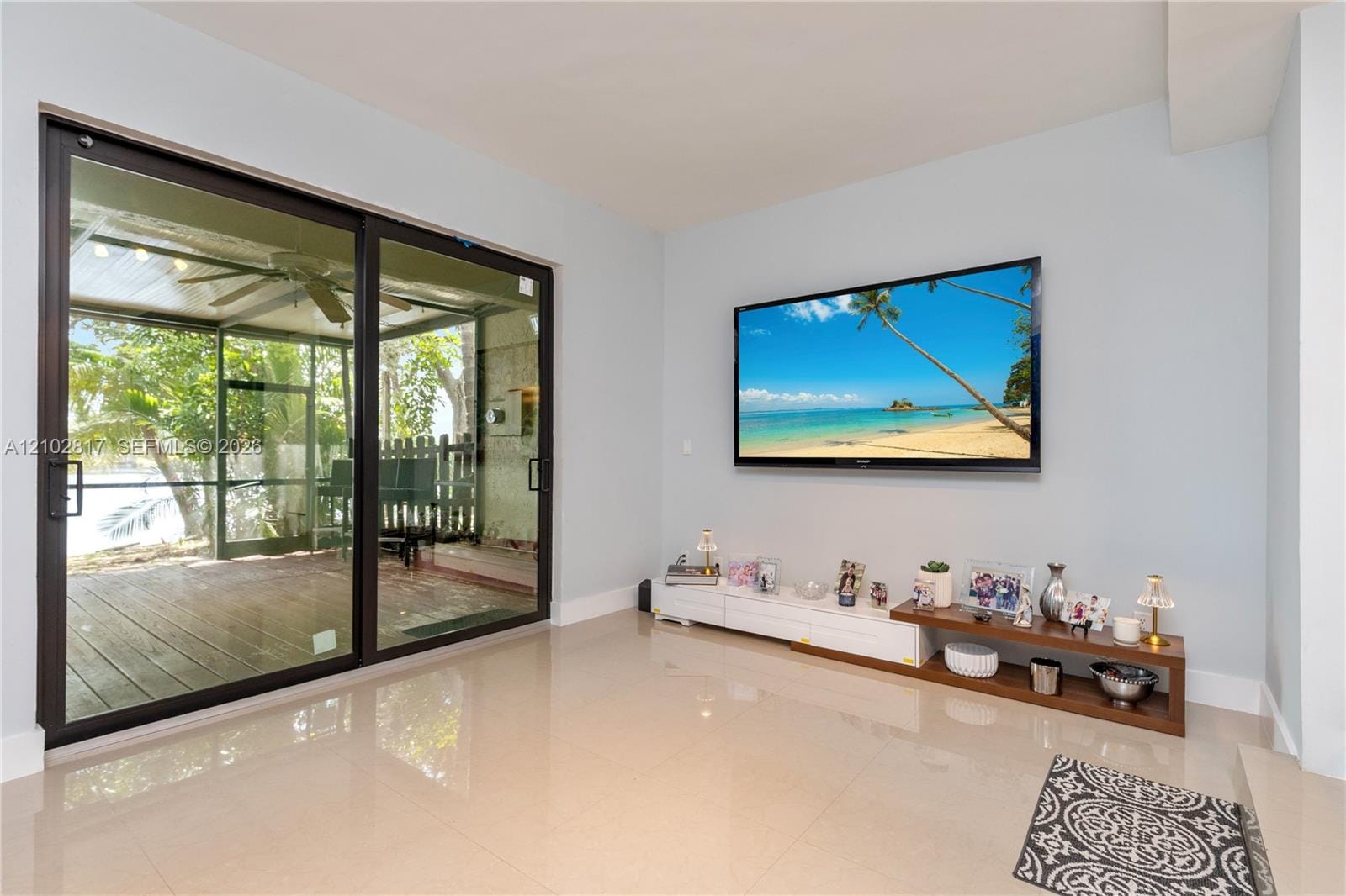 8956 Palm Tree Lane 8956 — photo 11