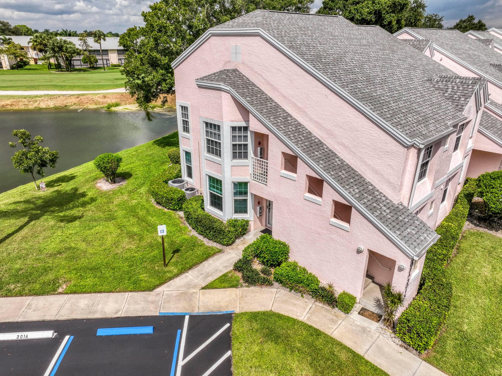 302 Muirfield Court 302A, Jupiter, FL 33458 photo 2