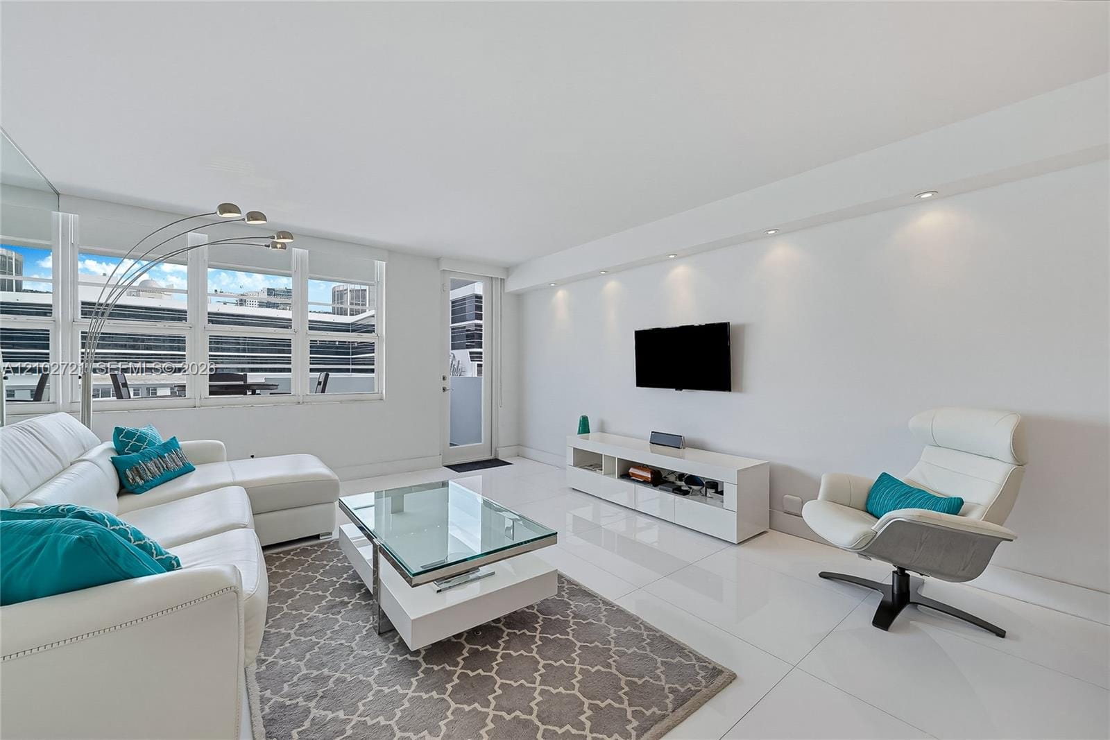 100 Lincoln Road 1008, Miami Beach, FL 33139 photo 12