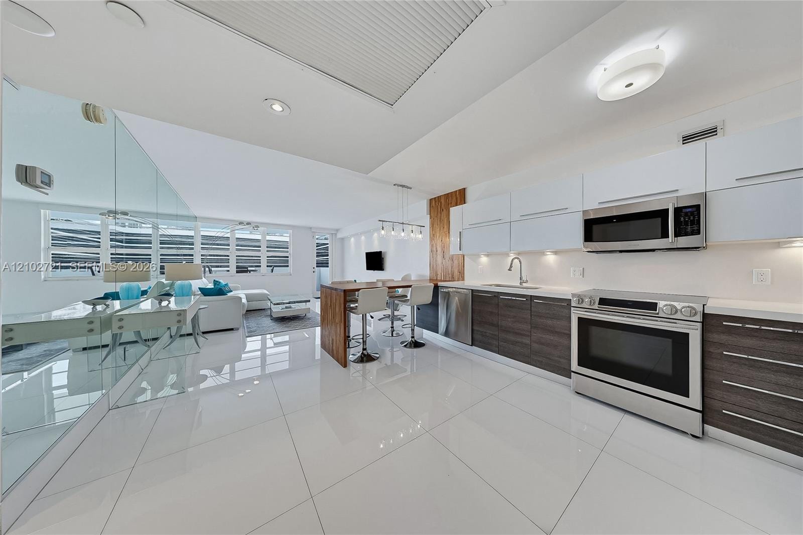 100 Lincoln Road 1008, Miami Beach, FL 33139 photo 5