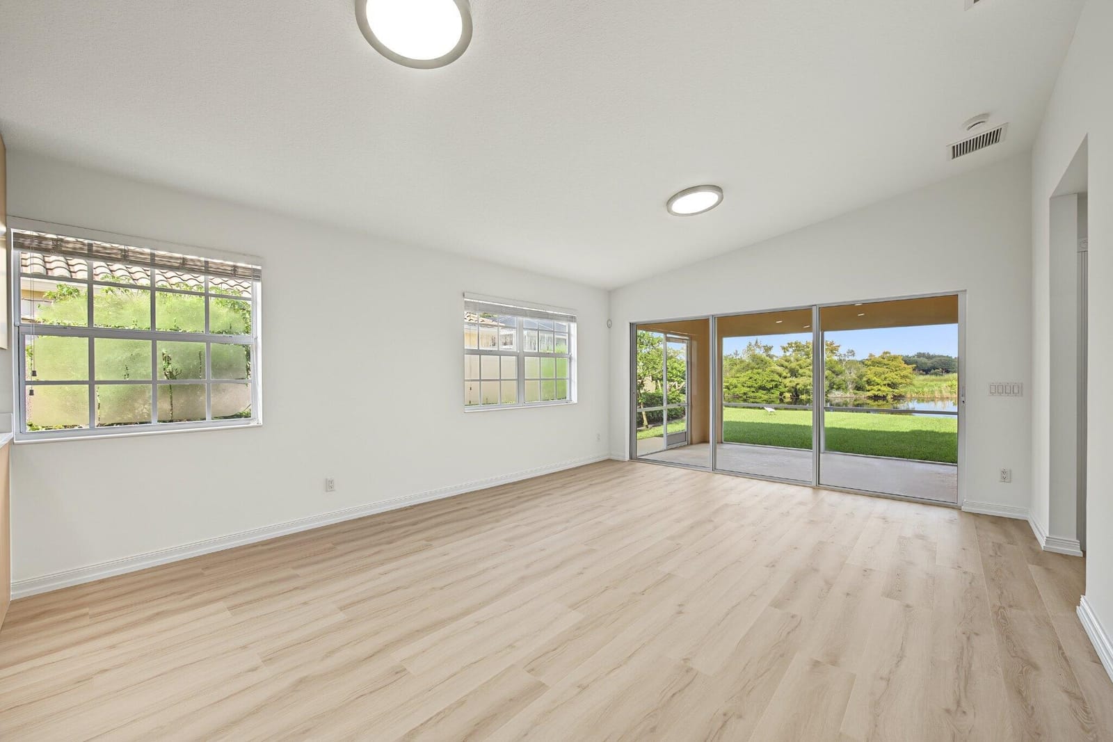 3131 VERDMONT Lane — photo 8