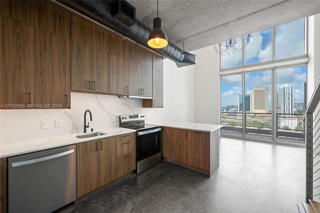 690 SW 1st Court 2115, Miami, FL 33130