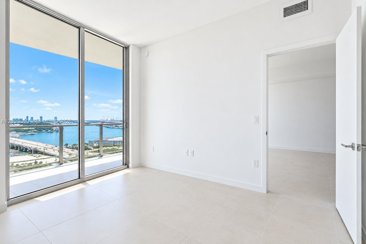 1400 Biscayne Boulevard 1804, Miami, FL 33132 photo 12