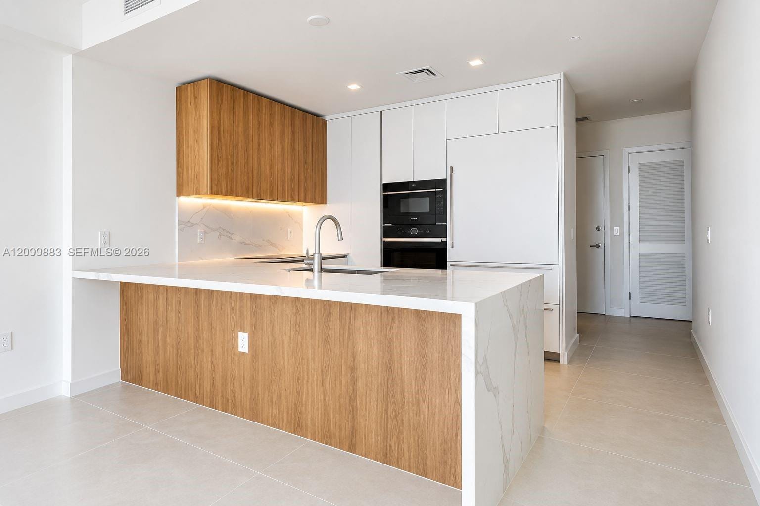 1400 Biscayne Boulevard 1804, Miami, FL 33132 photo 3