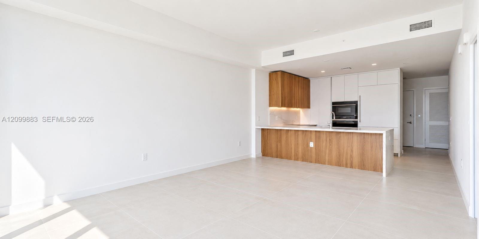 1400 Biscayne Boulevard 1804, Miami, FL 33132 photo 4