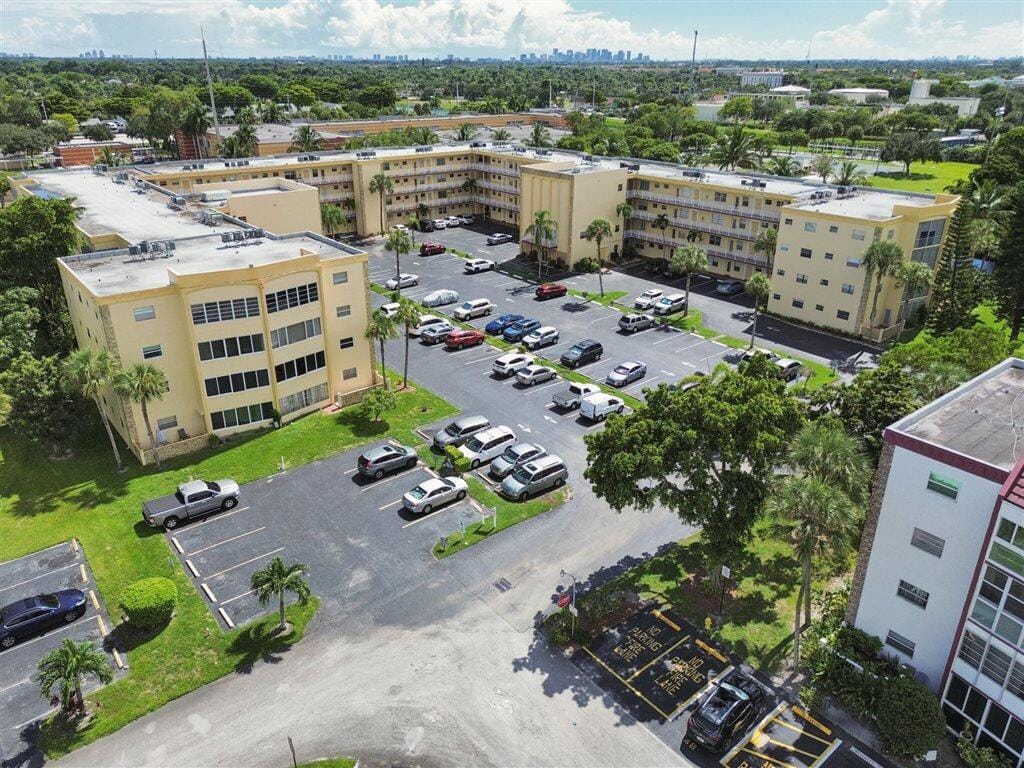 3940 NW 42ND Avenue 417, Lauderdale Lakes, FL 33319 photo 22