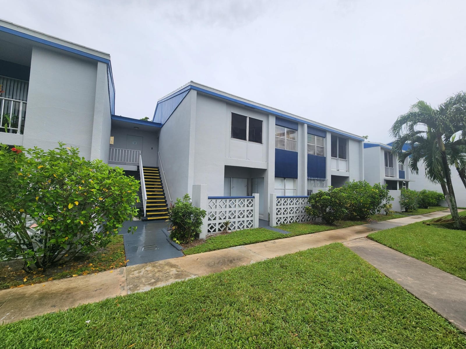 2011 NW 46TH Avenue B102, Lauderhill, FL 33313