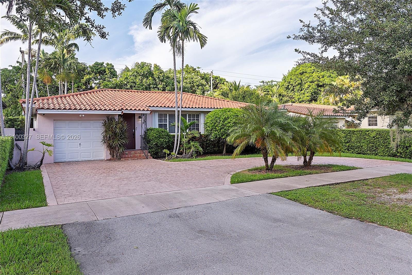 3 bedroom home for sale at 43 Malaga, Coral Gables, FL 33134 — $6,800