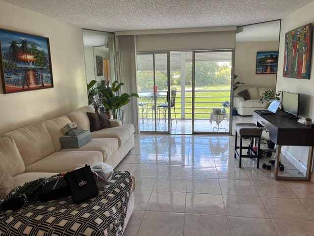 3871 VIA POINCIANA 402, Lake Worth, FL 33467