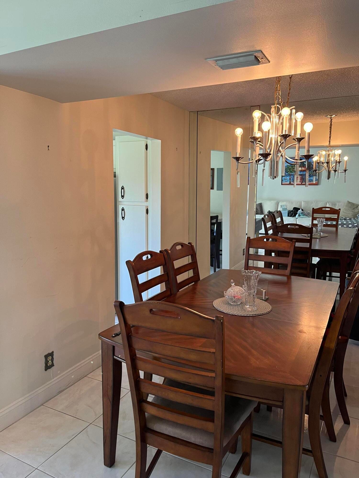 3871 VIA POINCIANA 402 — photo 4