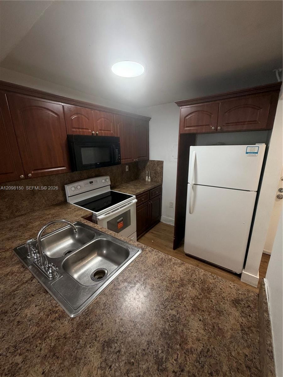 16465 NE 22nd Avenue 412, North Miami Beach, FL 33160 photo 1