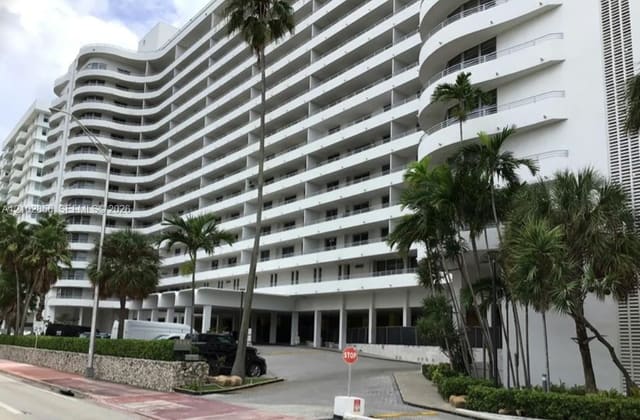 5555 Collins Avenue 15P, Miami Beach, FL 33140