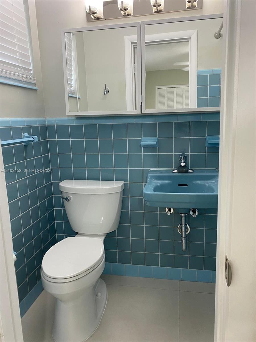 467 W 43rd Place, Hialeah, FL 33012 photo 14