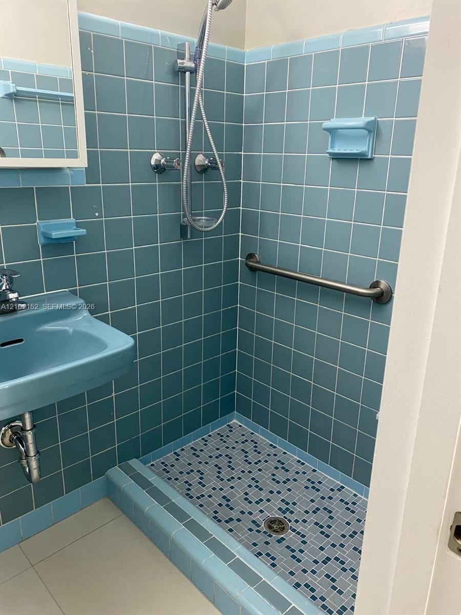 467 W 43rd Place, Hialeah, FL 33012 photo 15