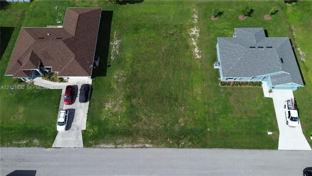 2045 NE 24th Terrace, Cape Coral, FL 33909