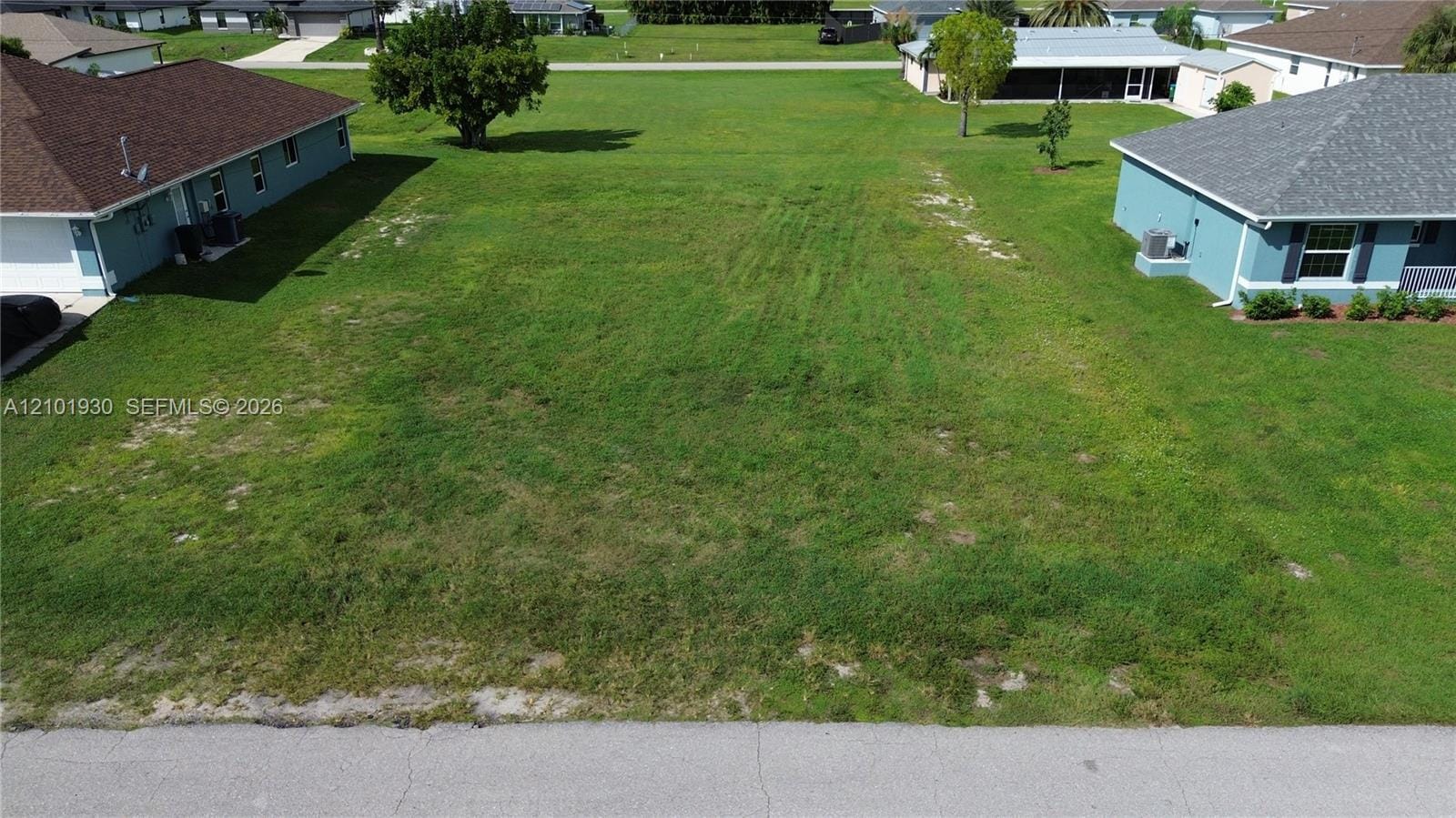2045 NE 24th Terrace, Cape Coral, FL 33909 photo 2