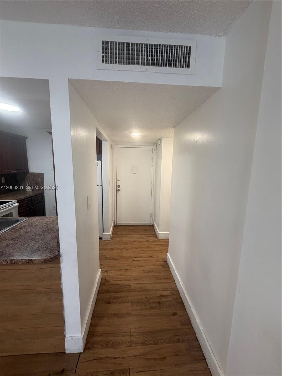 16465 NE 22nd Avenue 412, North Miami Beach, FL 33160 photo 2
