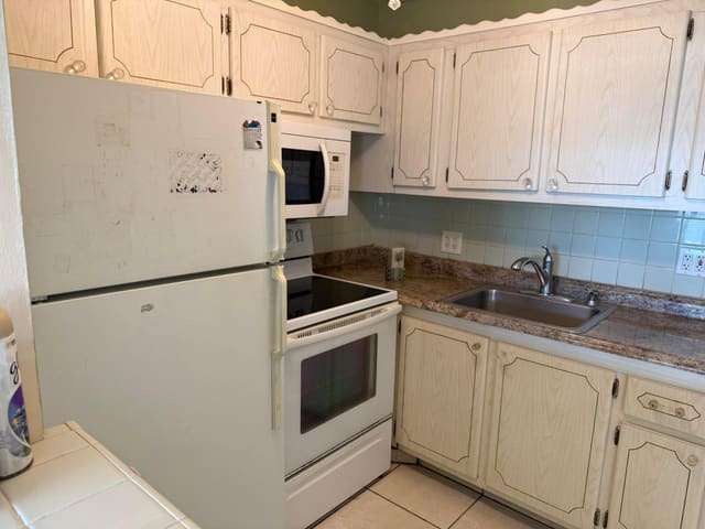 332 DOVER B, West Palm Beach, FL 33417