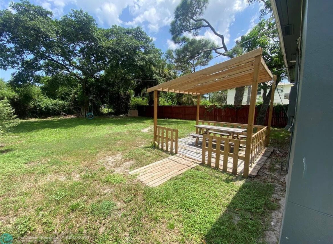 1044 NW 4TH Avenue, Fort Lauderdale, FL 33311 photo 5