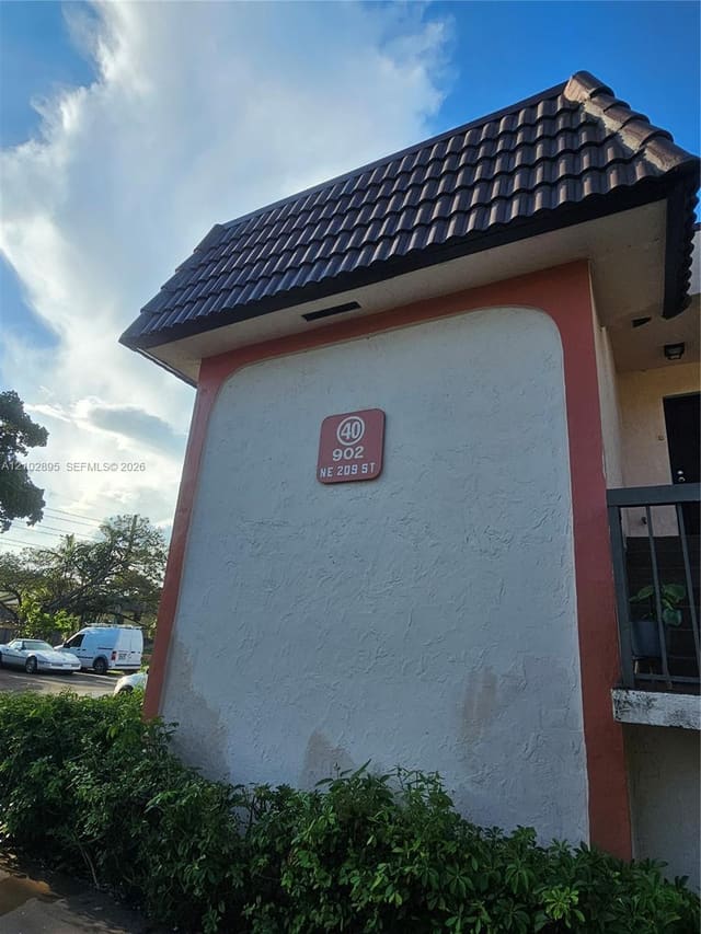 902 NE 209th Street 106-40, Miami, FL 33179