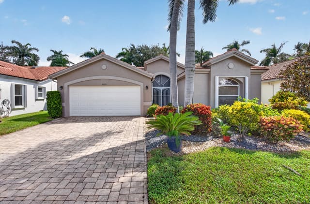 9678 HARBOUR LAKE Circle, Boynton Beach, FL 33437