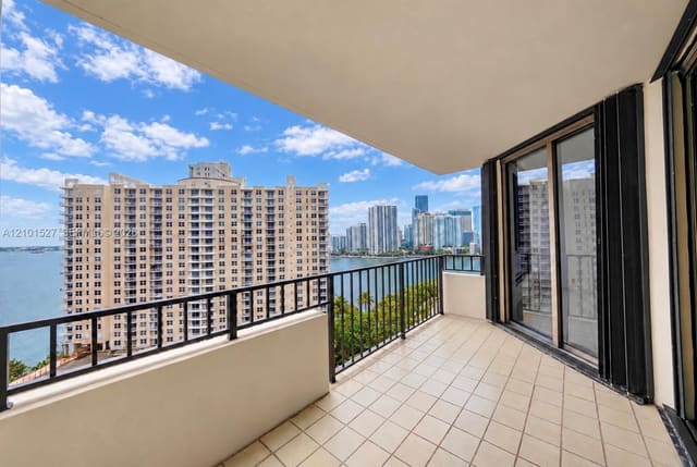 520 Brickell Key Drive A1811, Miami, FL 33131