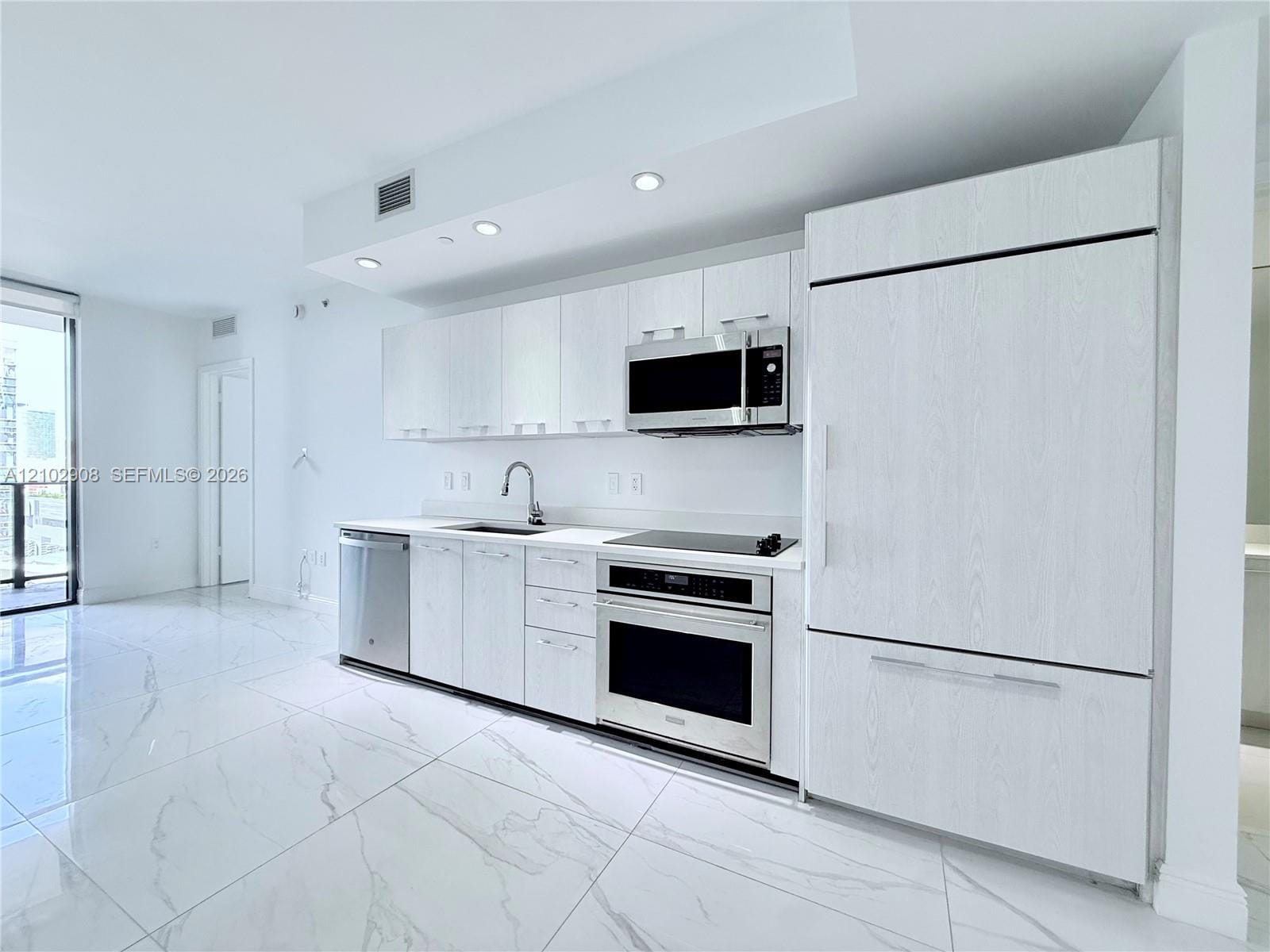 45 SW 9th Street 1209, Miami, FL 33130 photo 4