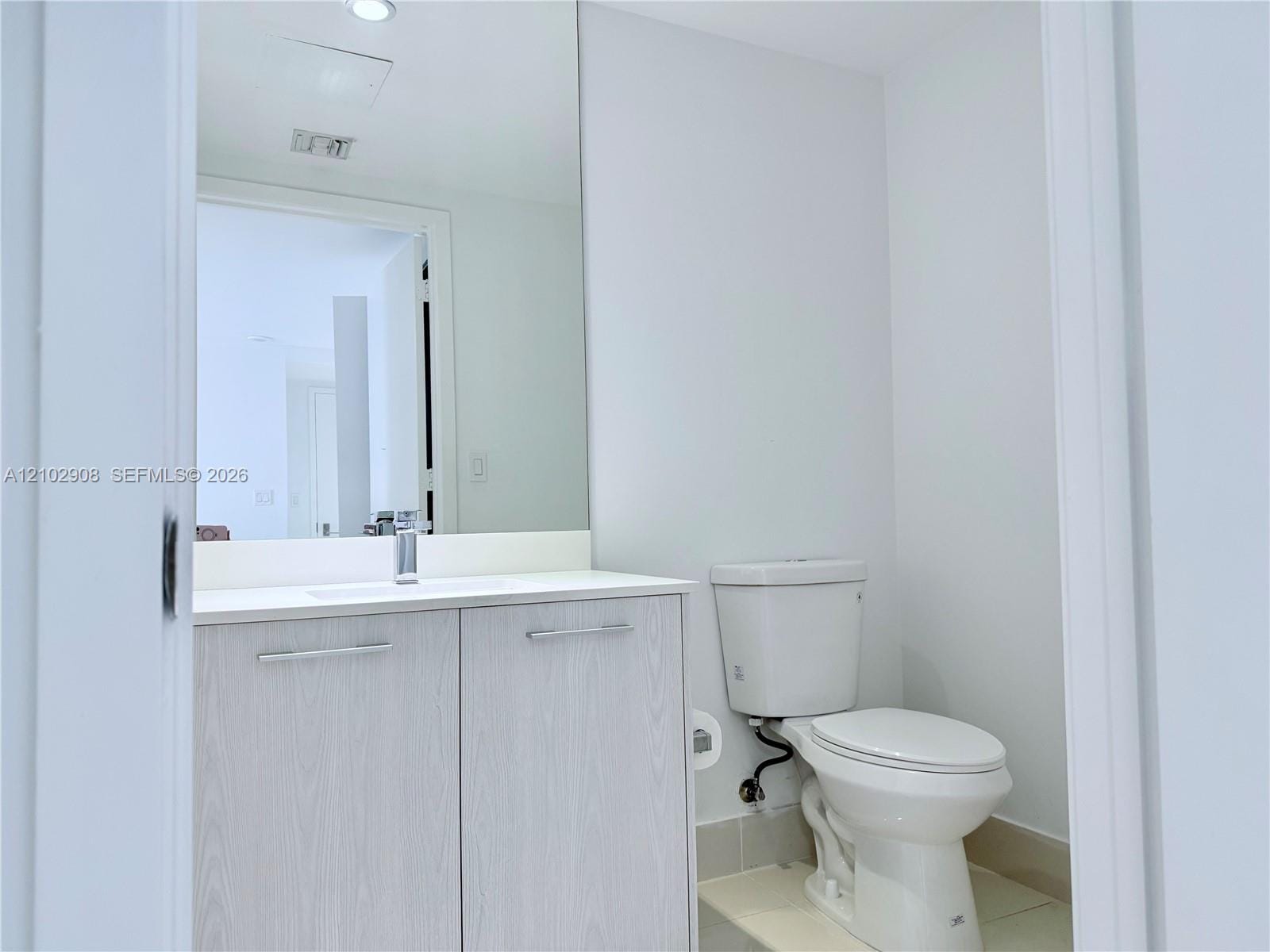 45 SW 9th Street 1209, Miami, FL 33130 photo 5