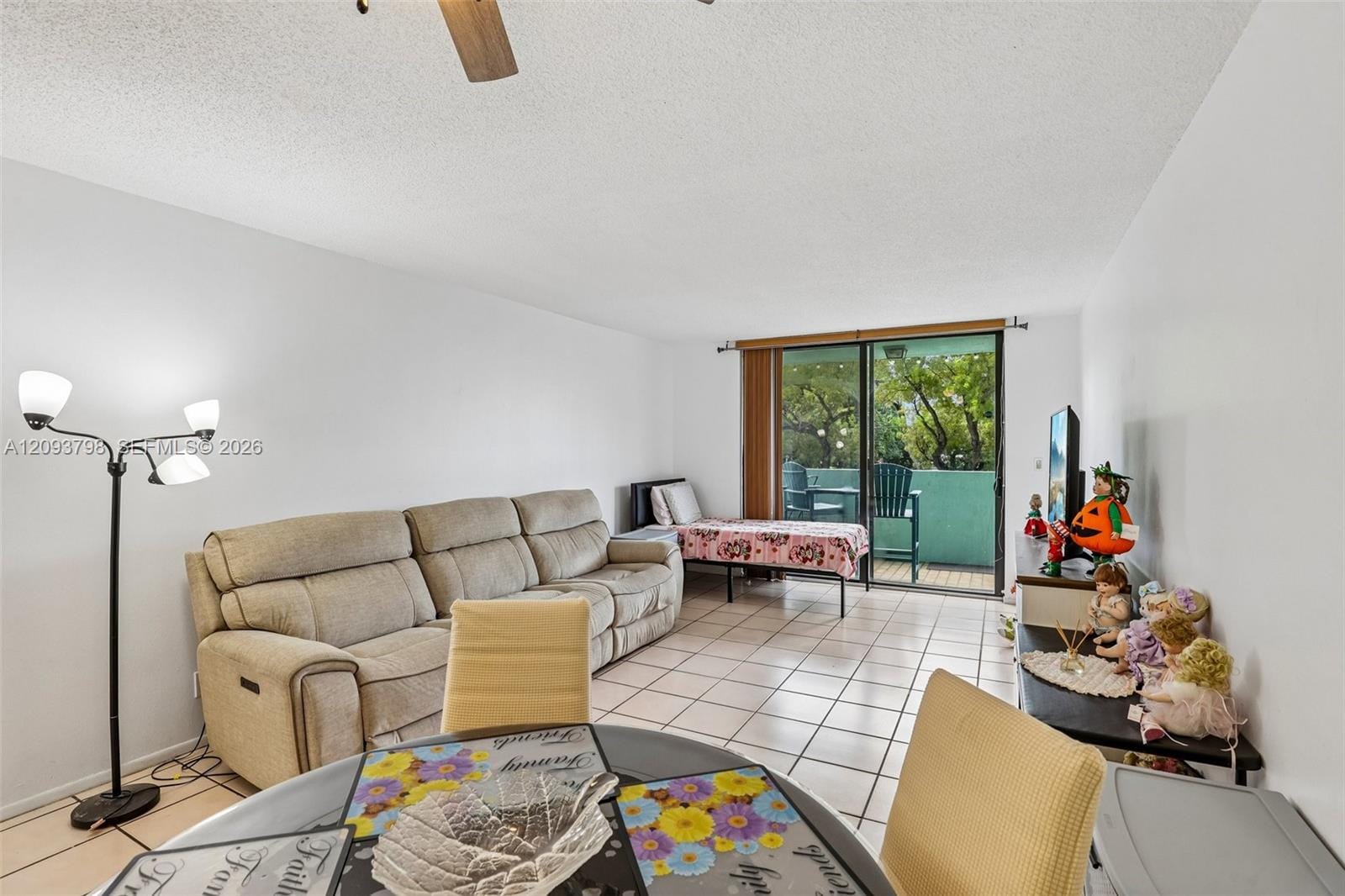 1825 W 44th Place 208 — photo 8